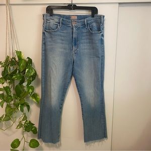 MOTHER The Hustler Ankle Fray Cropped Bootcut Jeans in Au Revoir Wash